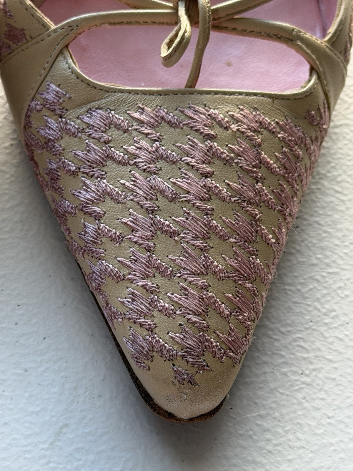 Vintage Manolo Blahnik Beige Pink Houndstooth Pointed Y2K Bow Mule Kitten