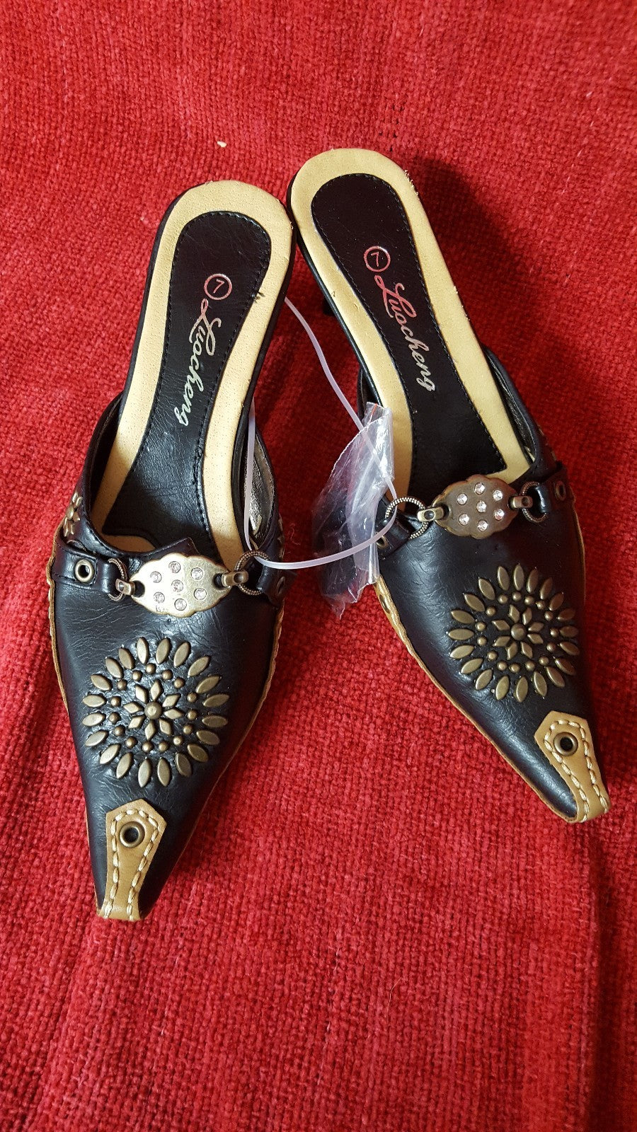 Luacheng Black Leather Studded Shoes