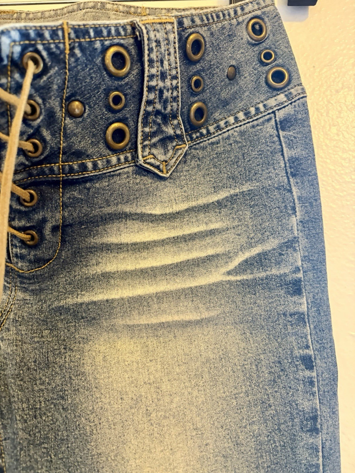 Mudd 1990s Lace Grommet Studded Low Rise Flare Jeans Size 1