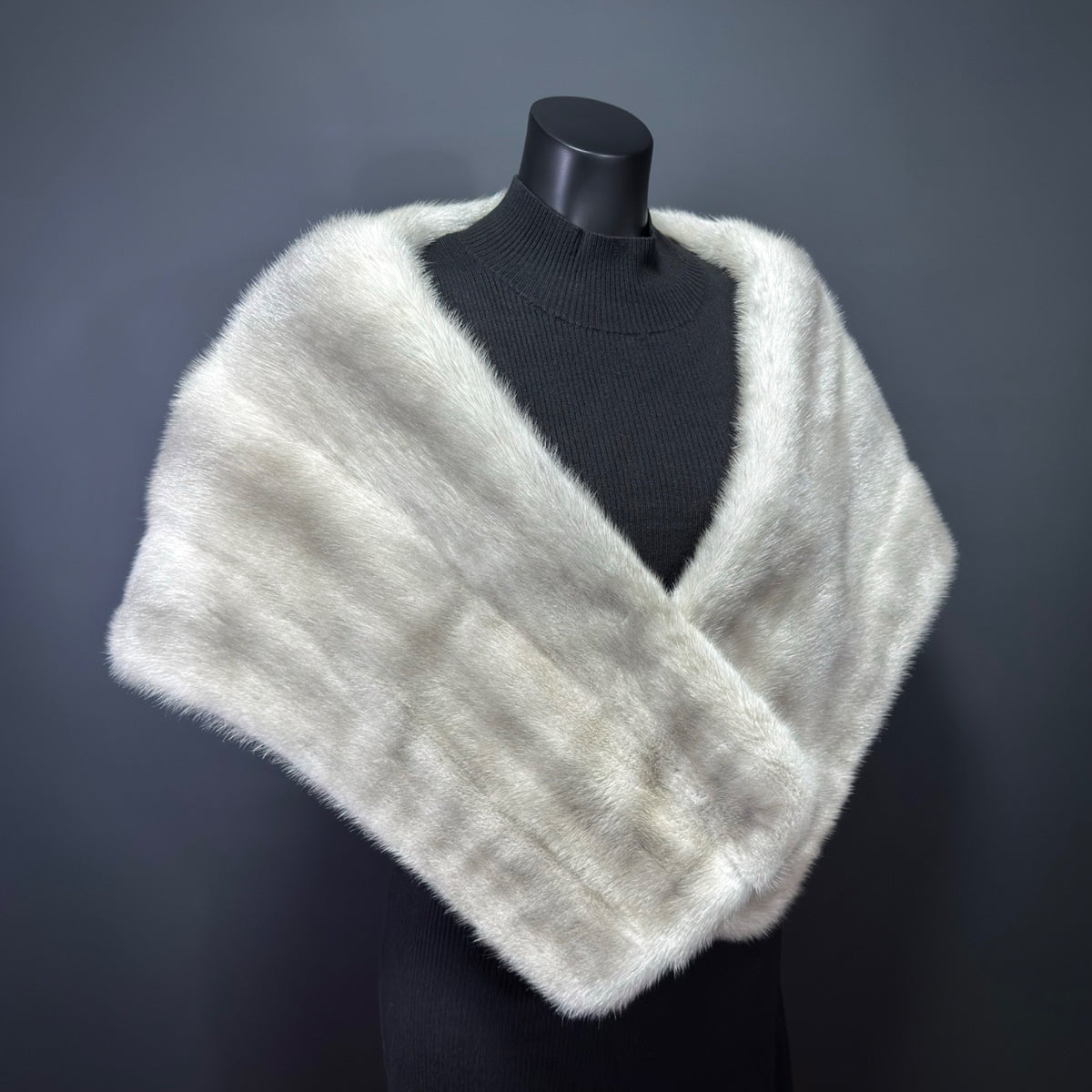 SAGA MINK ROYAL Sapphire Mink Fur Shawl/Wrap Women Luxury – Premium Collection