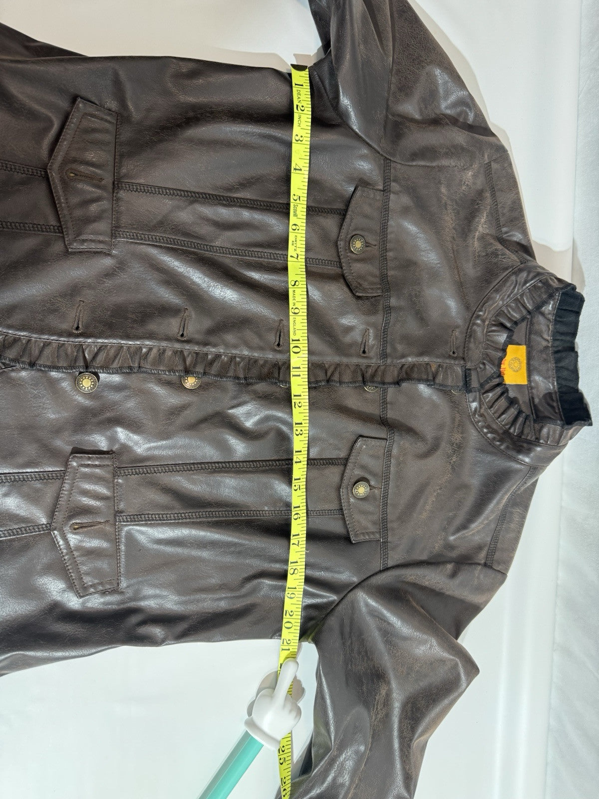Vintage Women’s Faux Leather Jacket scalloped trim waist length fitted 2 Pockets