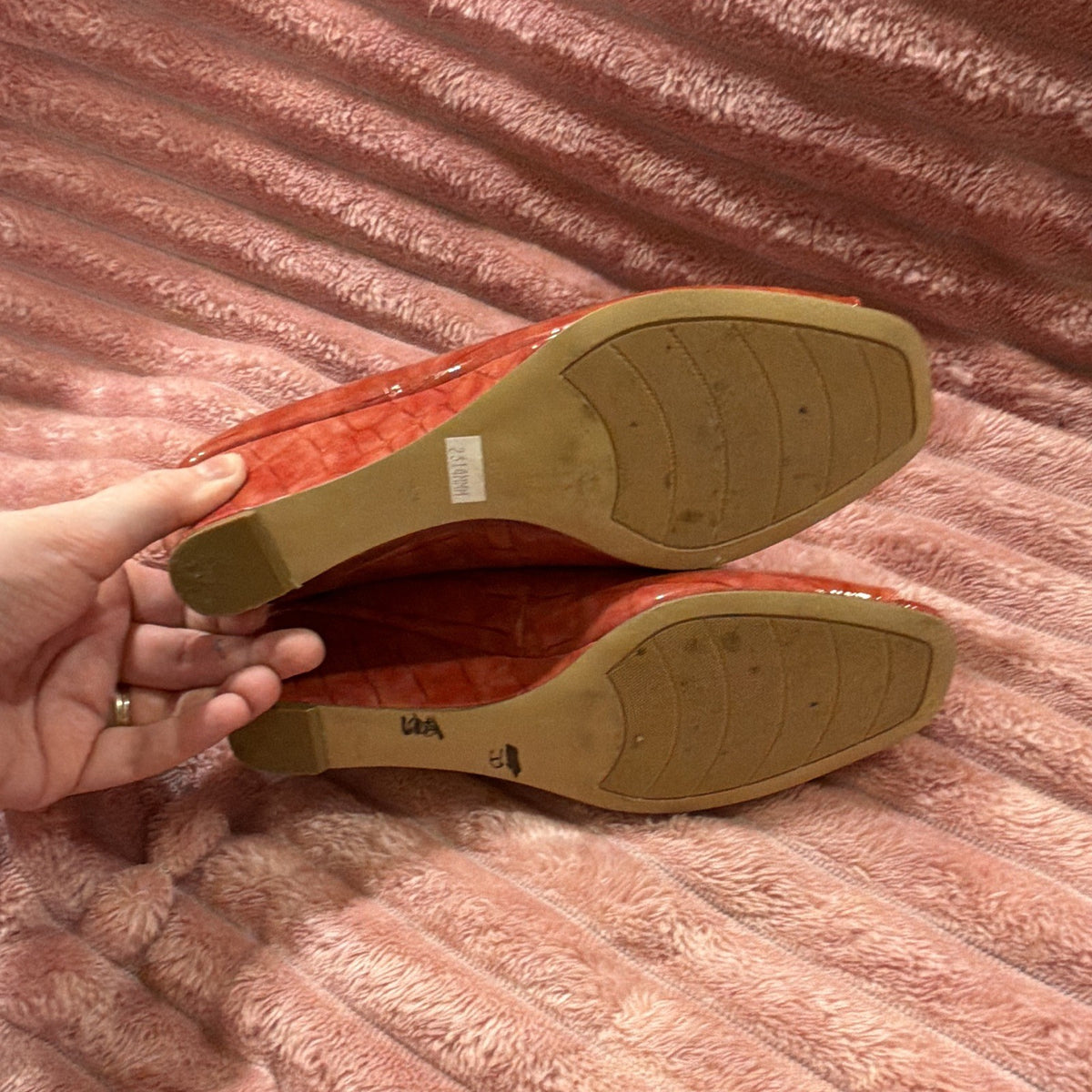Bandolino Red Patent Leather Croc Embossed Peep Toe Wedge Heels Size 8.5