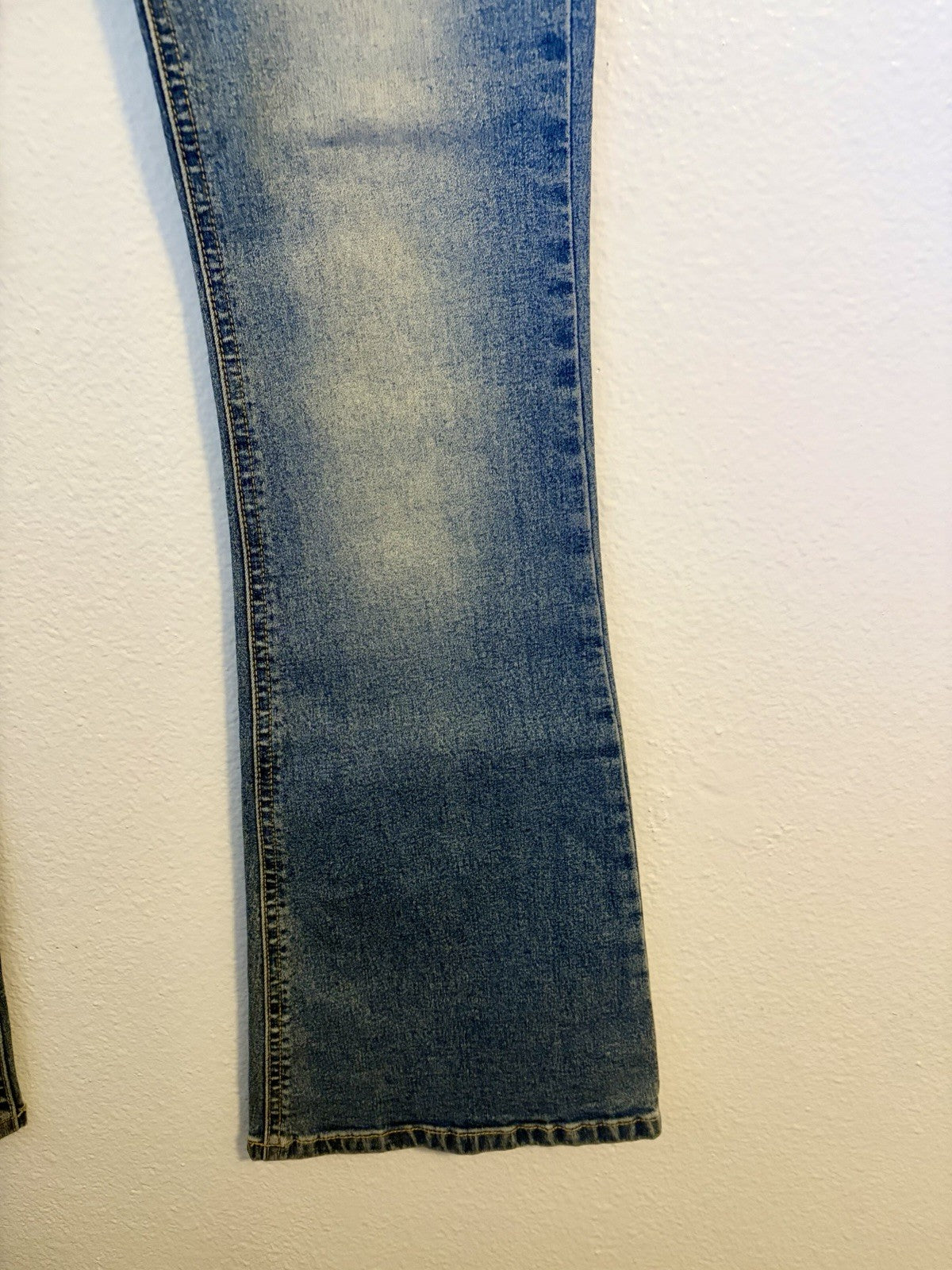 Mudd 1990s Lace Grommet Studded Low Rise Flare Jeans Size 1