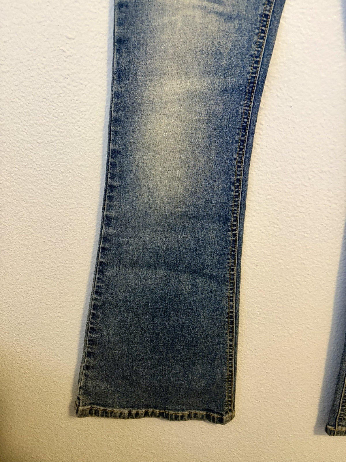Mudd 1990s Lace Grommet Studded Low Rise Flare Jeans Size 1