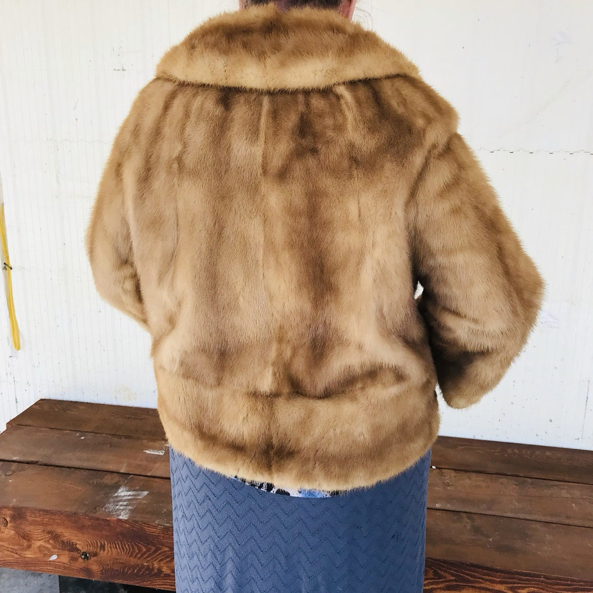 Lendzion Furs Vintage Mink Fur Coat in Blonde Beige