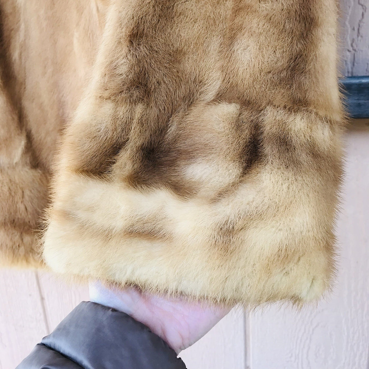 Lendzion Furs Vintage Mink Fur Coat in Blonde Beige