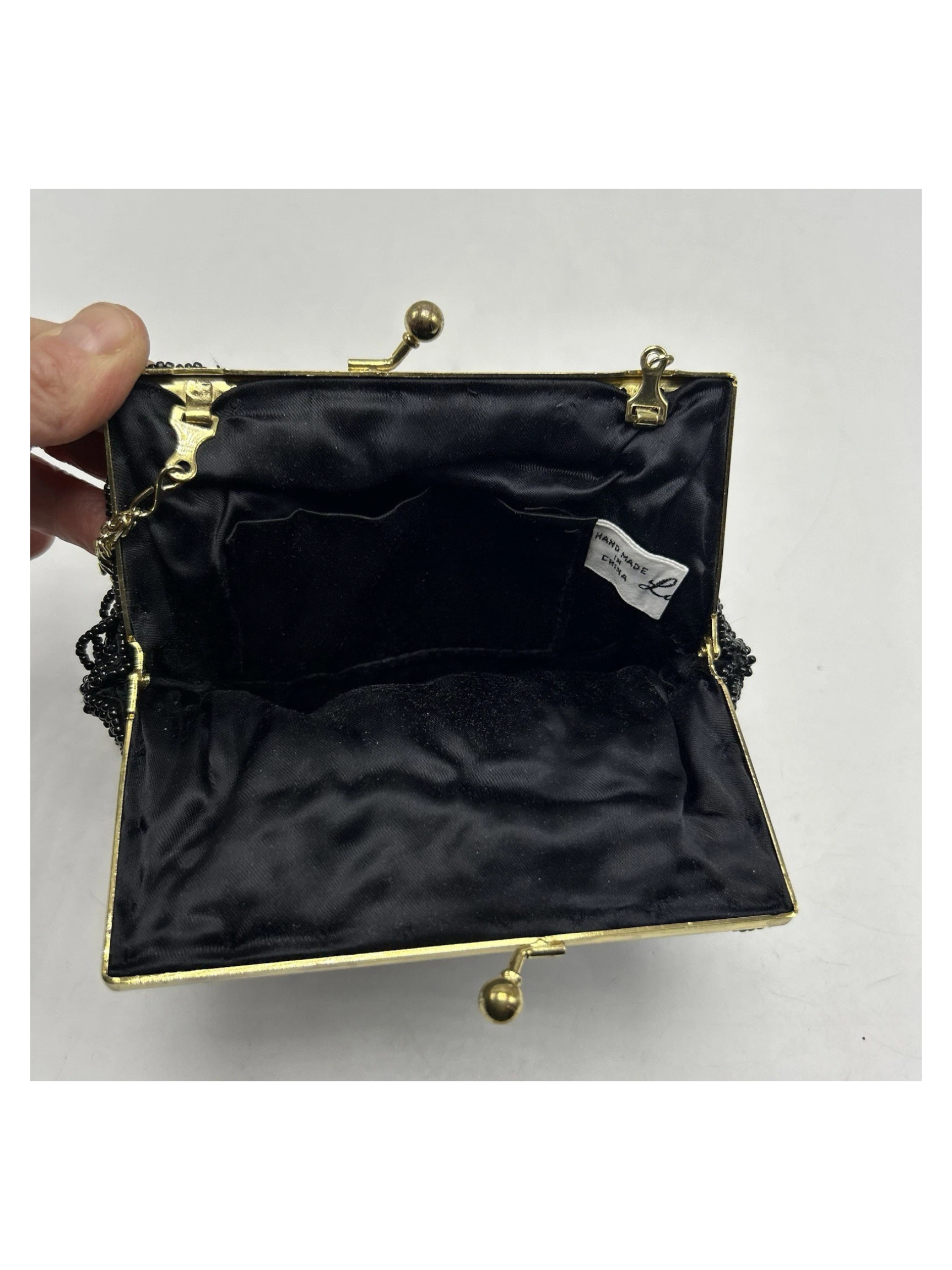 Vintage La Regale Beaded Clam Shell Clutch