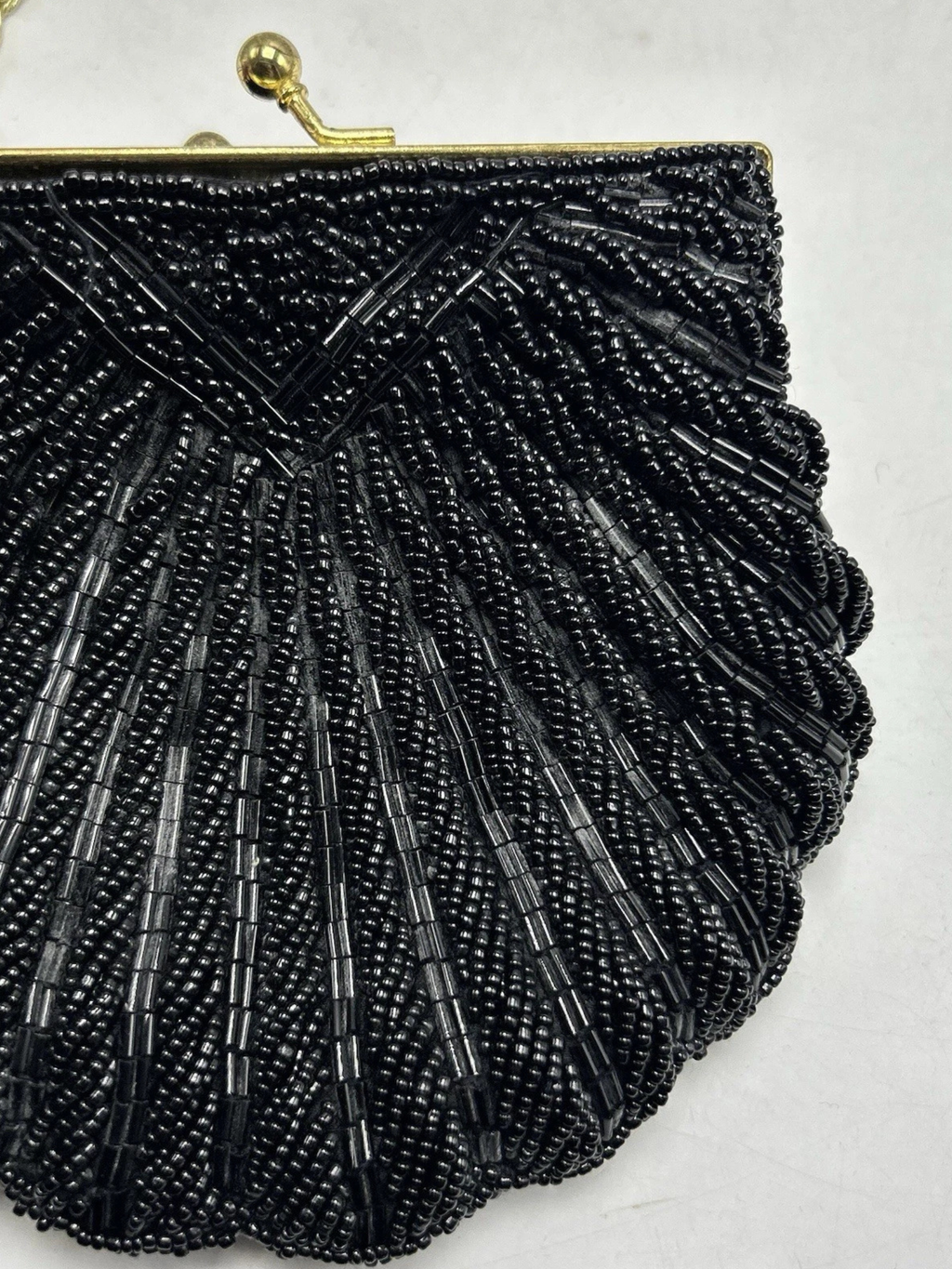 Vintage La Regale Beaded Clam Shell Clutch