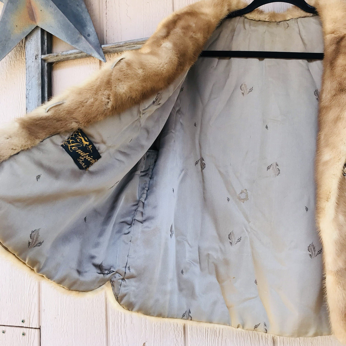 Lendzion Furs Vintage Mink Fur Coat in Blonde Beige