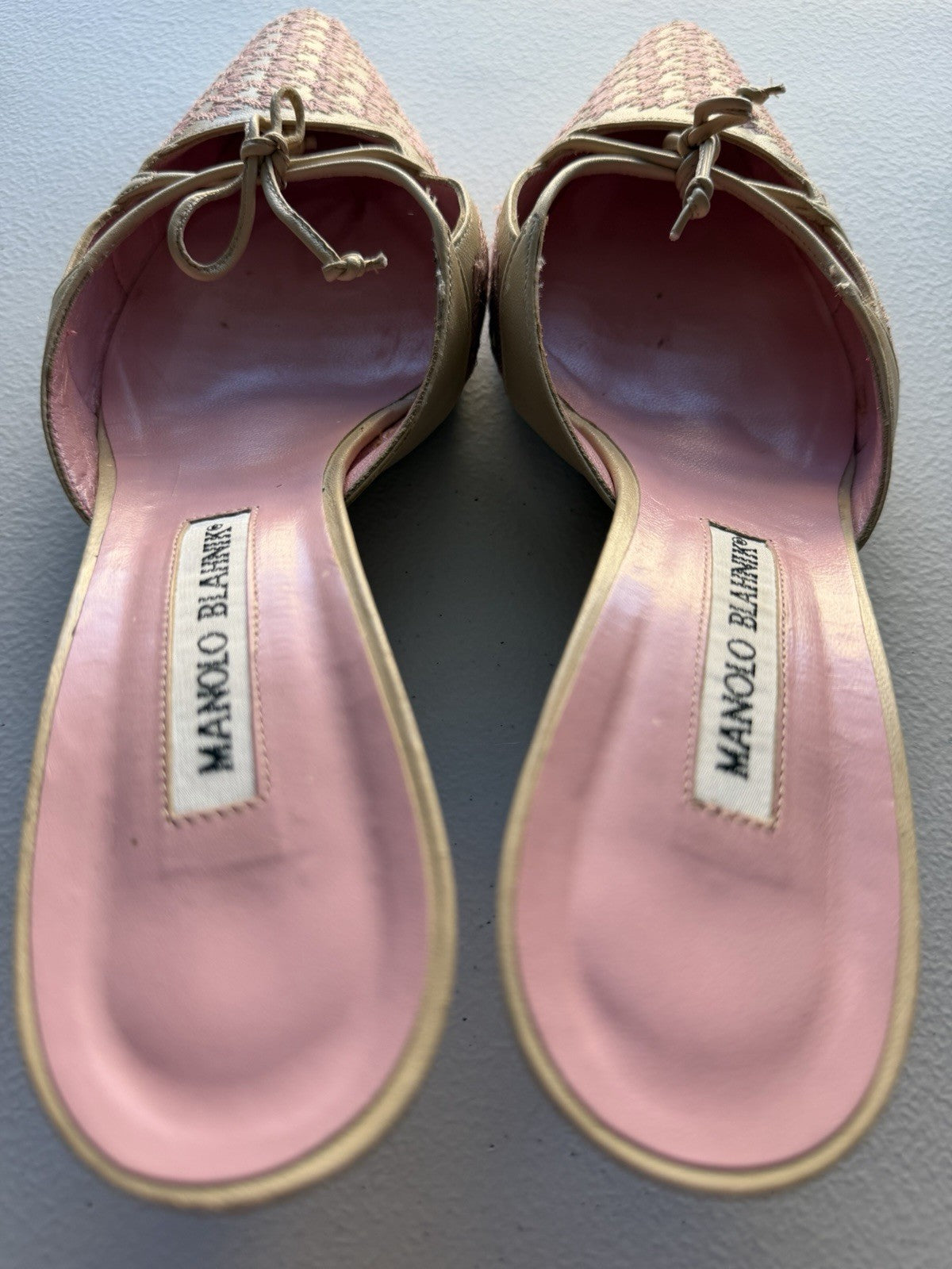 Vintage Manolo Blahnik Beige Pink Houndstooth Pointed Y2K Bow Mule Kitten