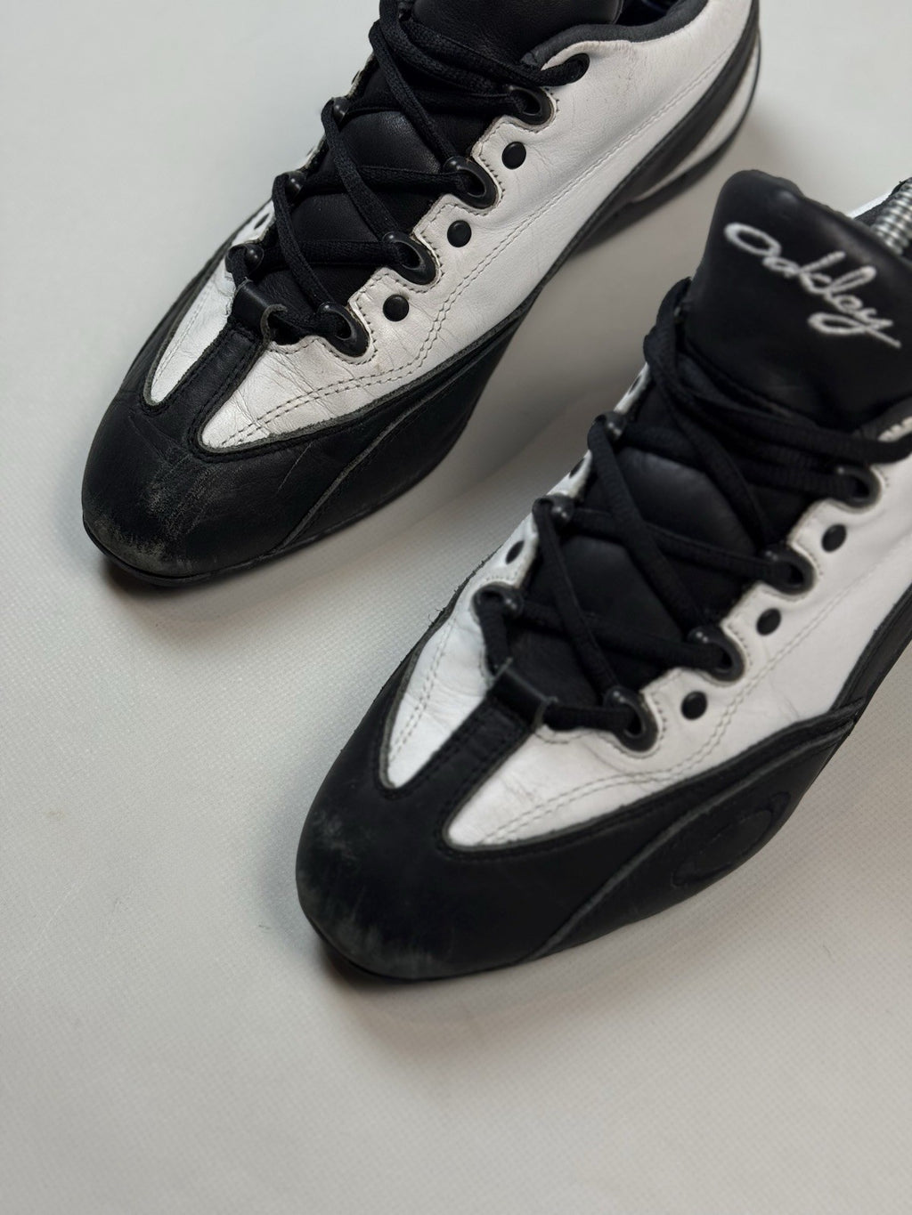 Oakley Leather Low Top Racing Sneakers