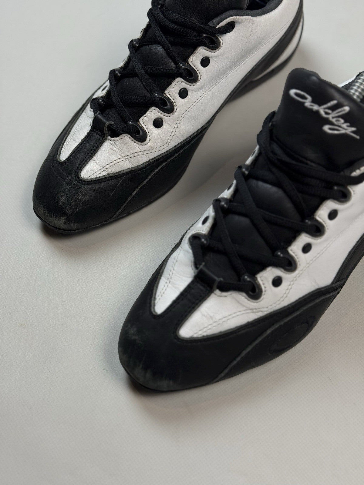 Oakley Leather Low Top Racing Sneakers