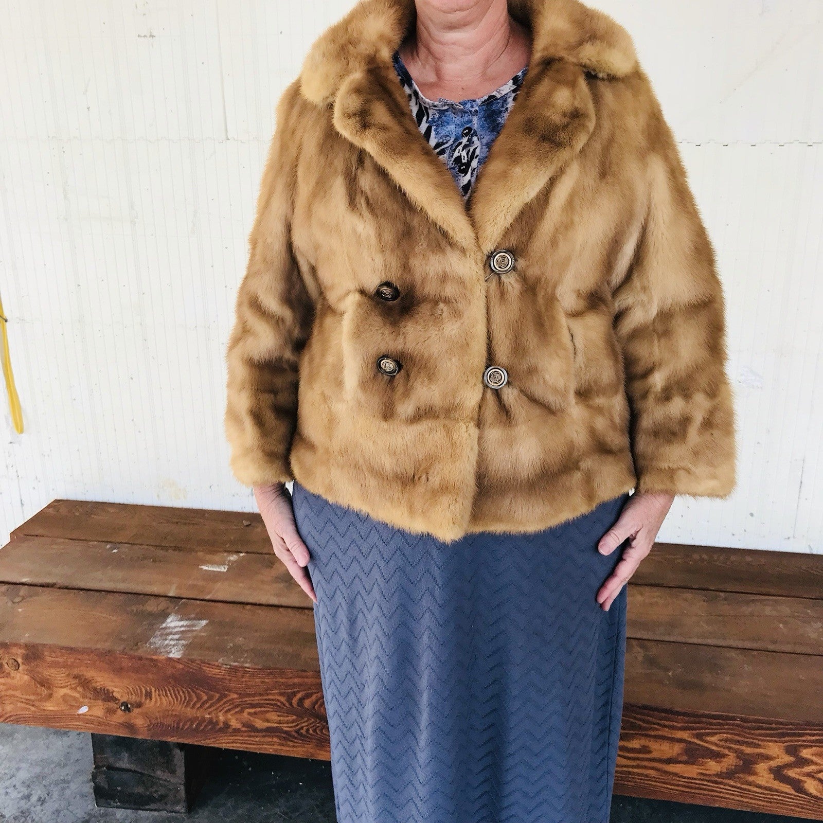 Lendzion Furs Vintage Mink Fur Coat in Blonde Beige