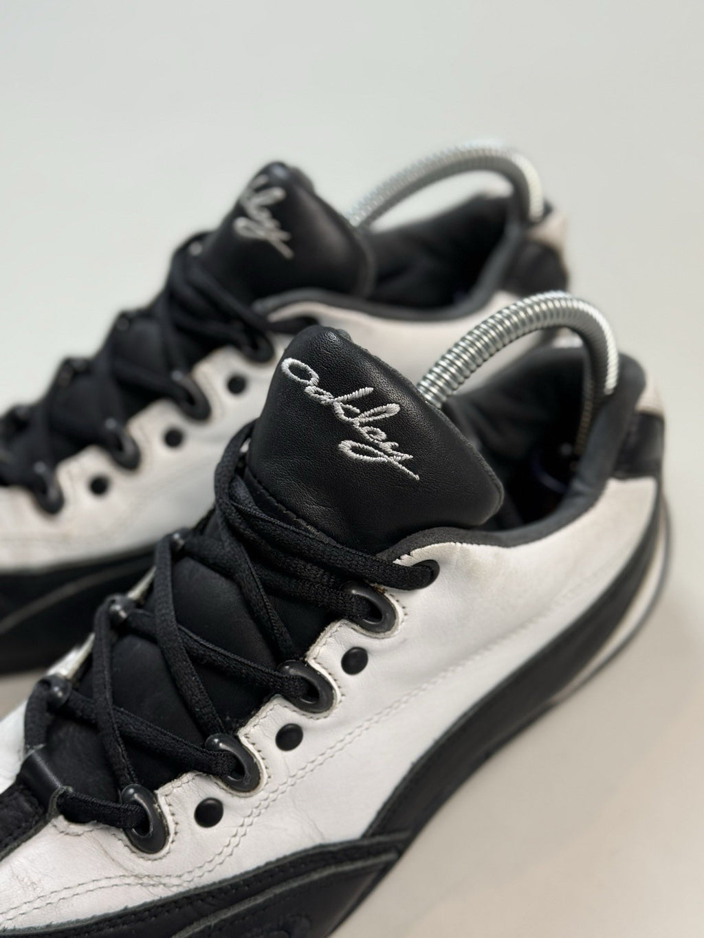 Oakley Leather Low Top Racing Sneakers