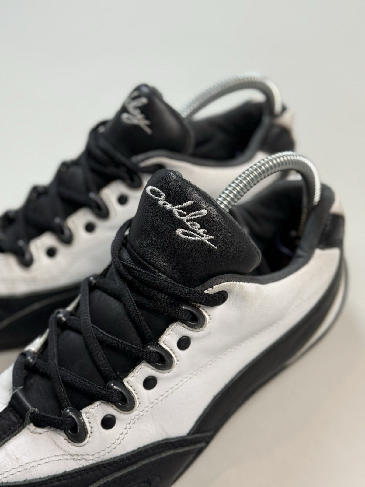 Oakley Leather Low Top Racing Sneakers