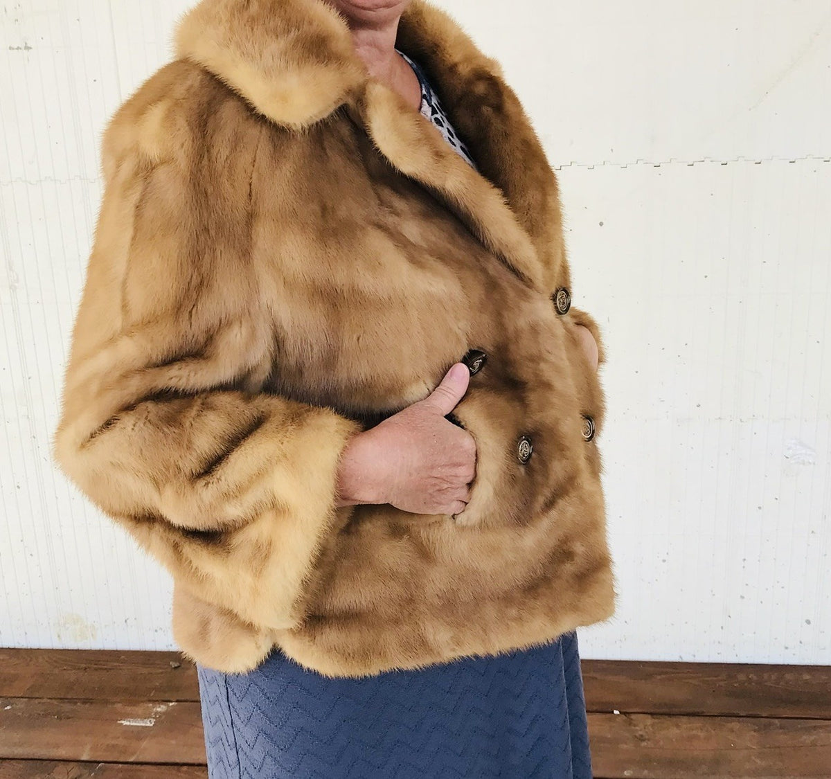 Lendzion Furs Vintage Mink Fur Coat in Blonde Beige