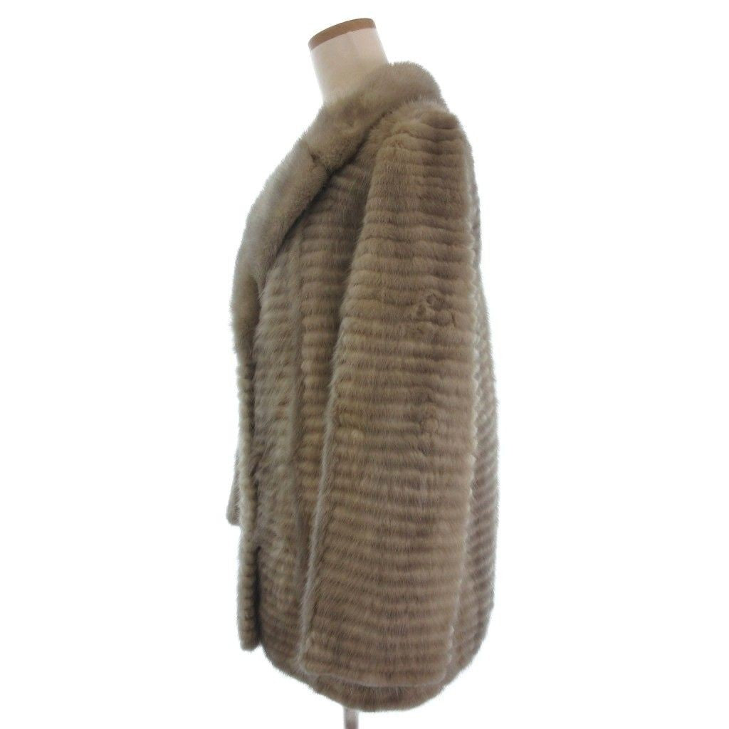 Logan Fur Saga Mink Coat
Beige Groomed Fur, Size XS
