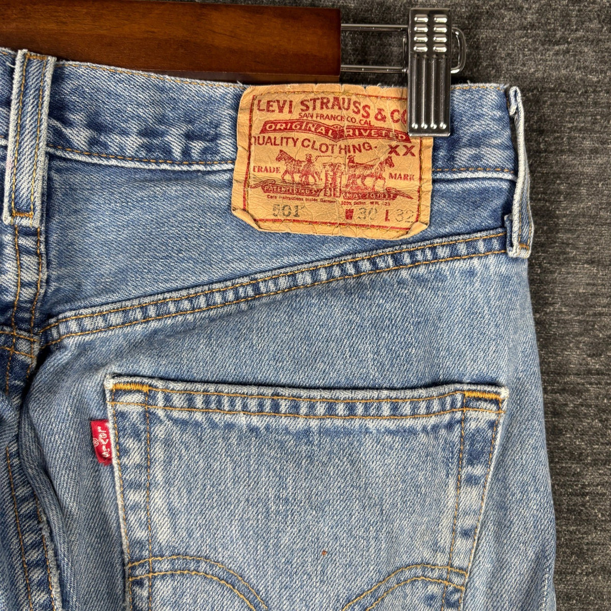 Levi's 501 Jeans - Light Wash Blue Straight Leg
