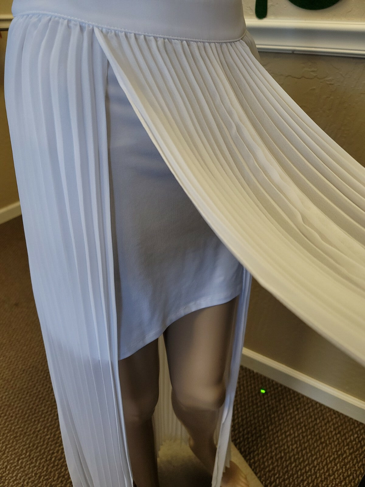 bebe White Pleated Maxi Skirt With Double Slits