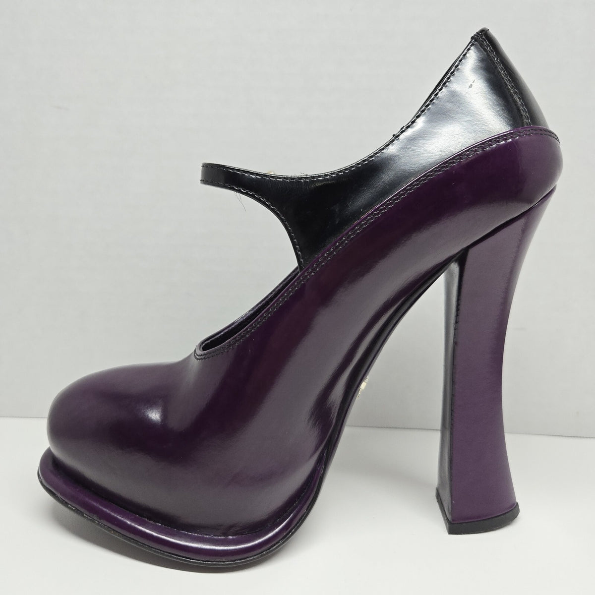 Prada Purple Black Patent Leather Strap Maryjane Heels Size EU 35 US 5