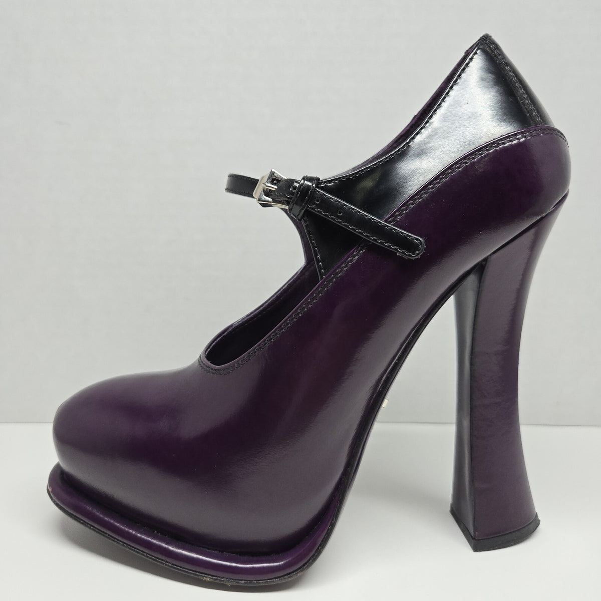 Prada Purple Black Patent Leather Strap Maryjane Heels Size EU 35 US 5