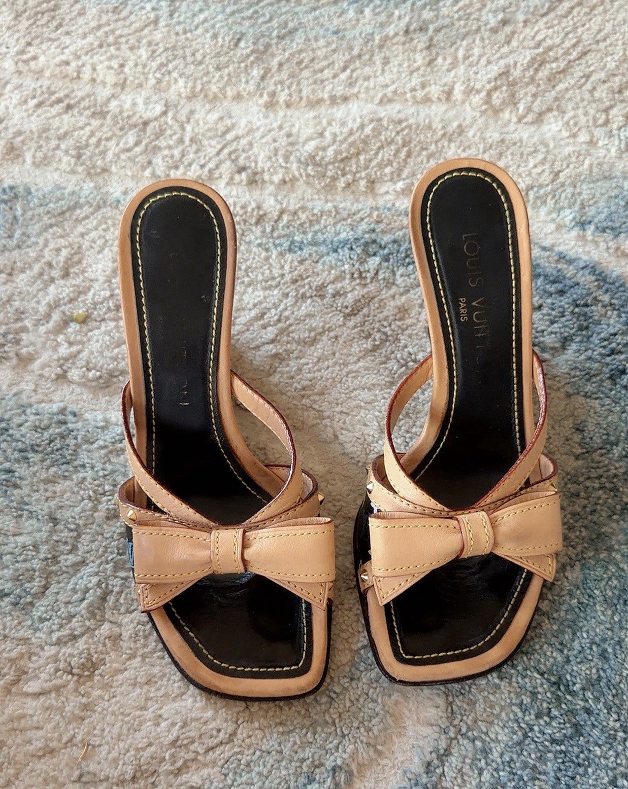 Louis Vuitton Murakami Multicolore Bow Wedges, Black Monogram