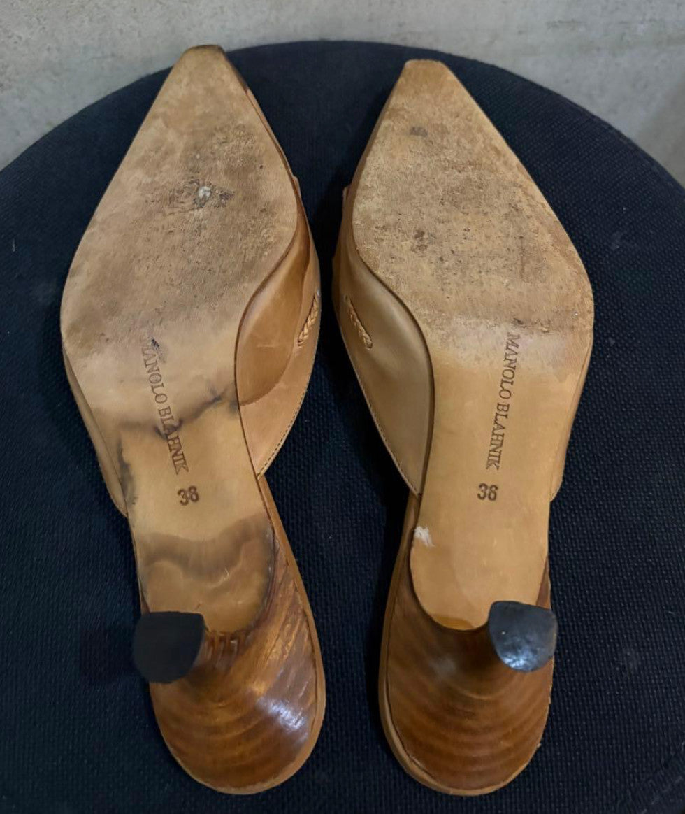 Manolo Blahnik Bow Fringe Pointed Toe Kitten Heel Mules