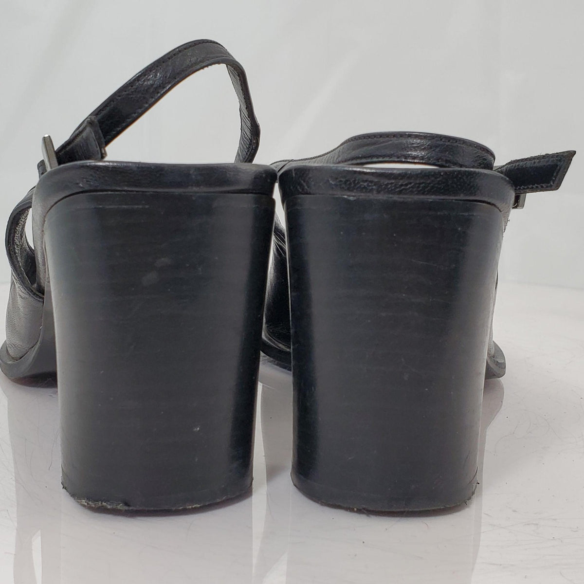 Gucci 1990s Black Leather Slingback Sandals Size 8.5