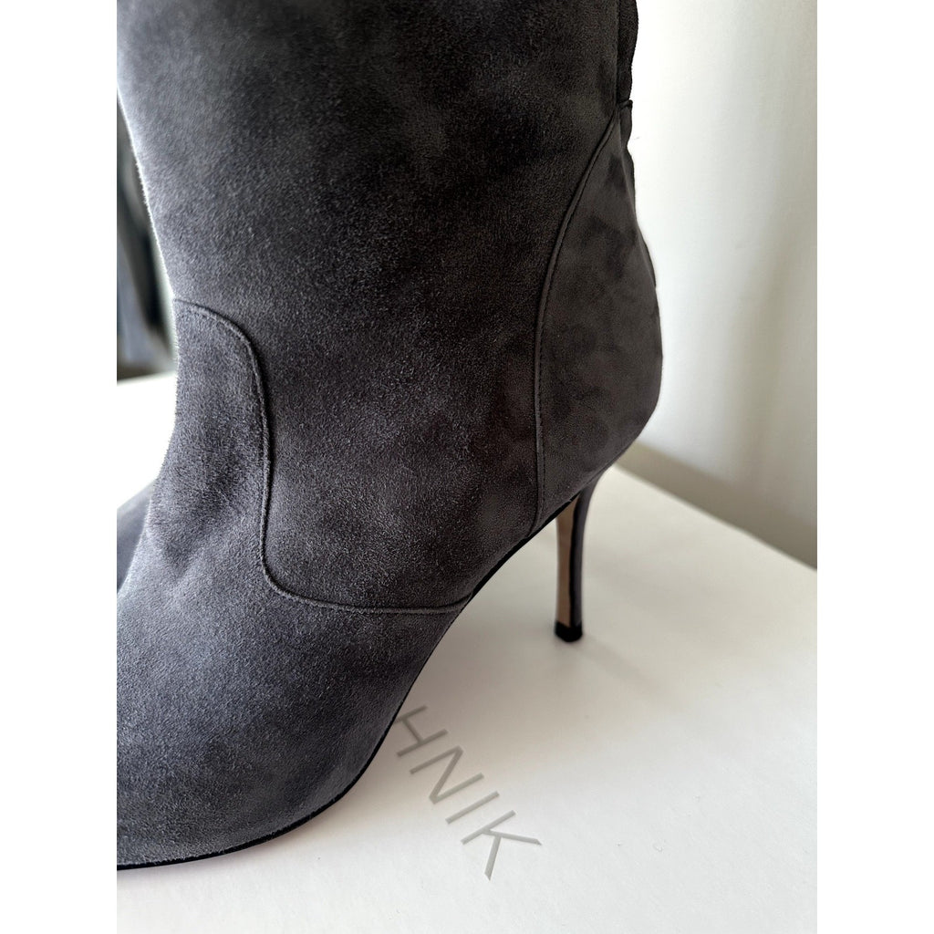 $1995 Manolo Blahnik Likanskim Boots Fur Suede Tall Womens Shoes Gray Size 37.5