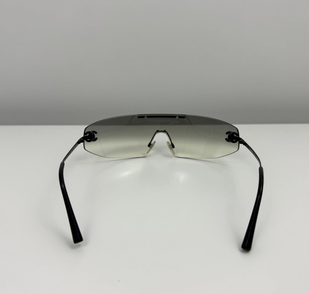 Vintage Authentic Chanel Shield Sunglasses 4078-B Gradient Lens Black Frames