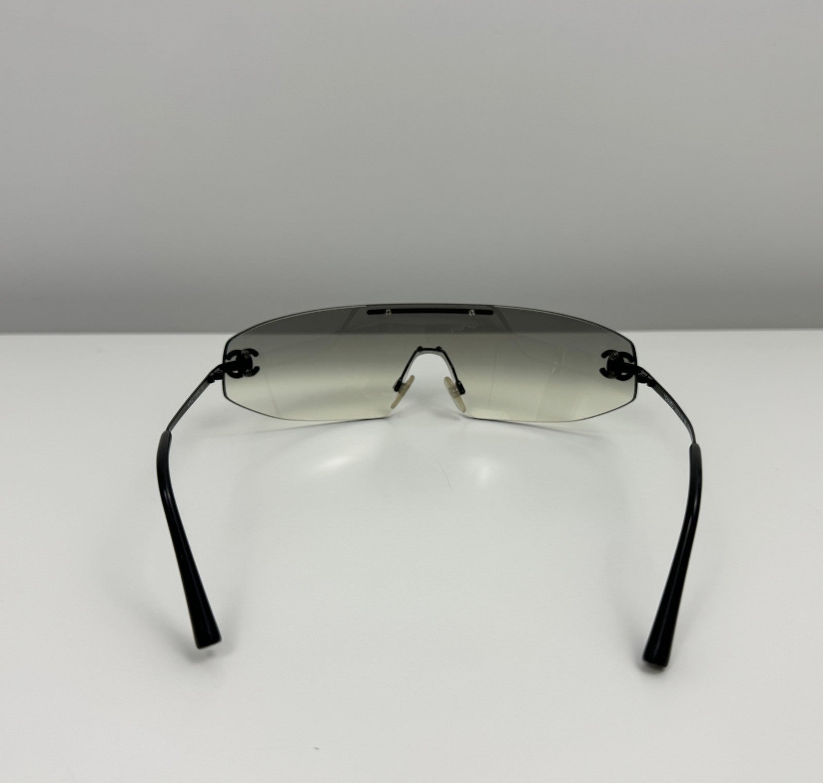 Vintage Authentic Chanel Shield Sunglasses 4078-B Gradient Lens Black Frames