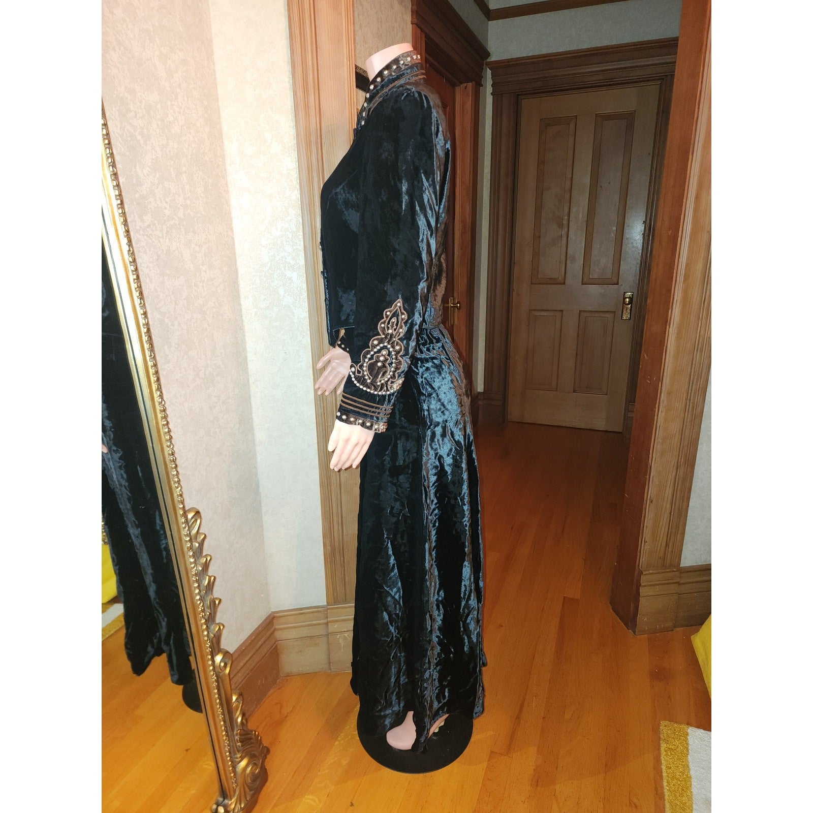 Double D Ranchwear Velvet Studded Skirt Set Black Brown XS/S