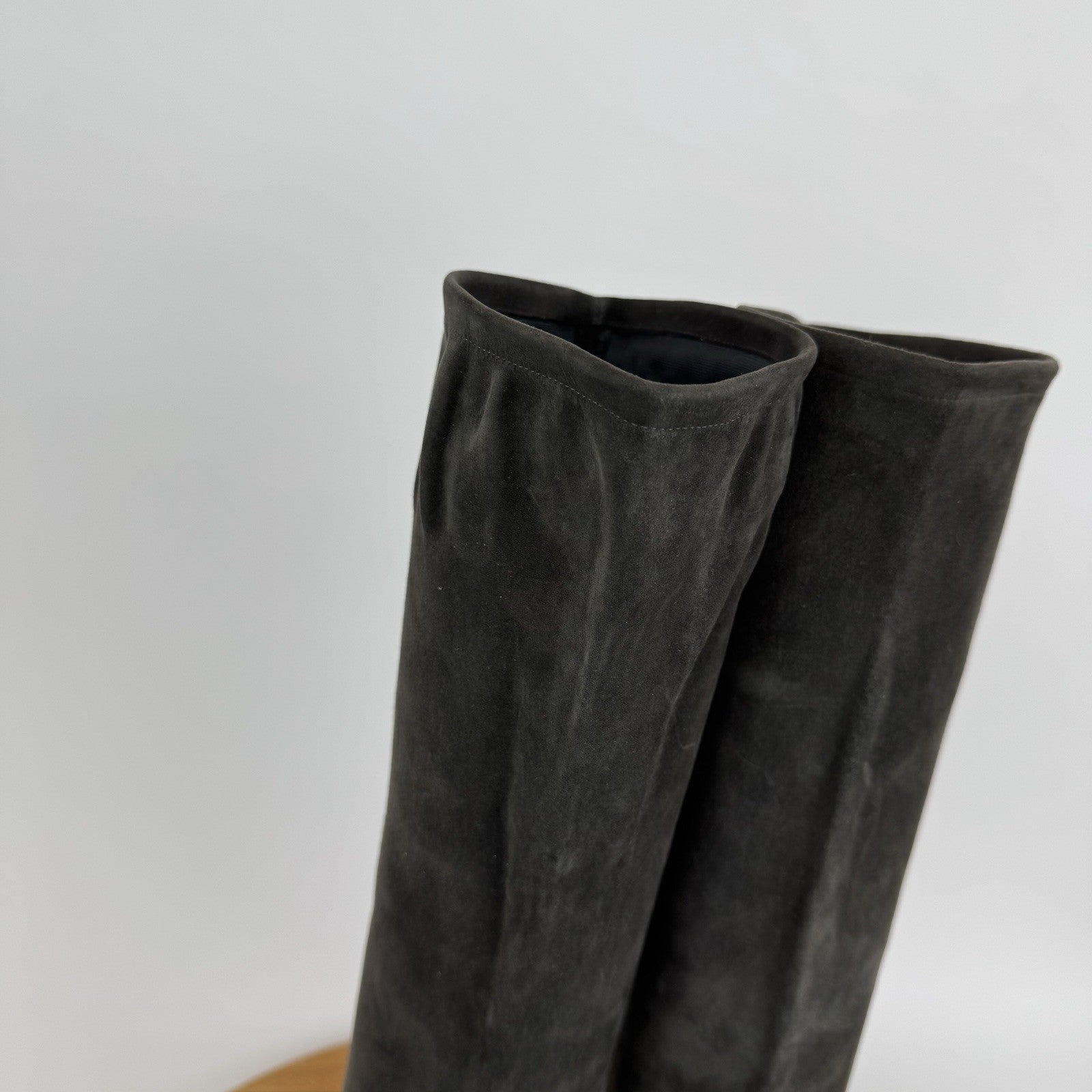 Womens Manolo Blahnik Pamfilo Stretch Gray Suede Pull On Stiletto Boots Size 40