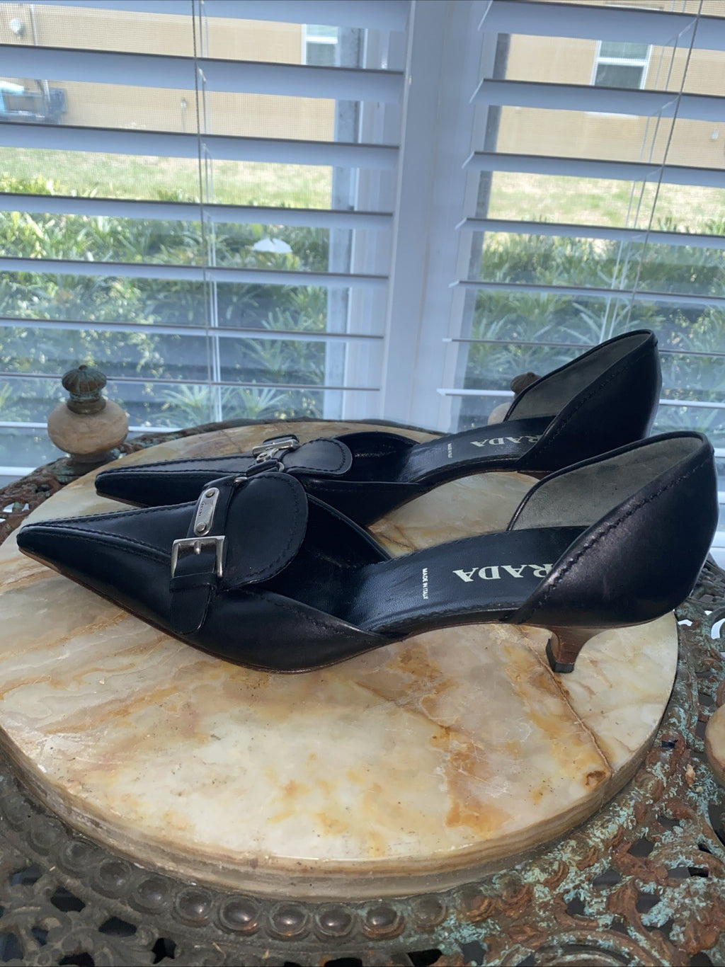 Vintage Prada Blk Leather Kitten Heel Pump W/ Pointed Toe & Silver Buckle Sz 36