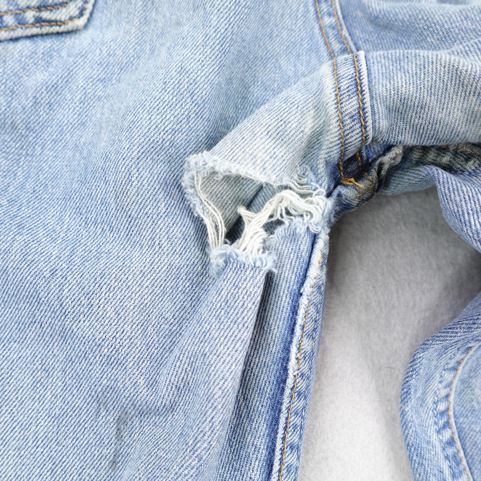 Vintage Levis Jeans Men 36x34 Blue Denim 501 Button Fly Faded Distressed 90s USA