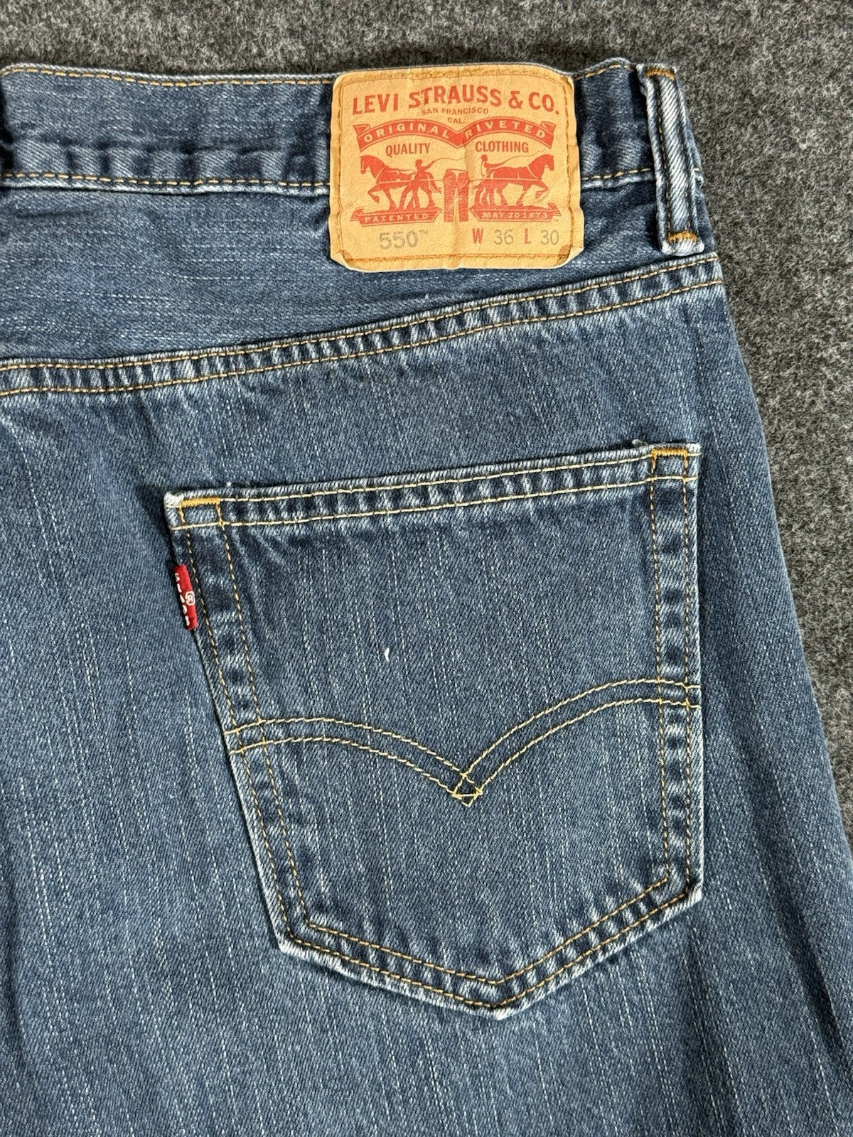 Levi's 550 Relaxed Fit Jeans Blue Medium Wash 36x30