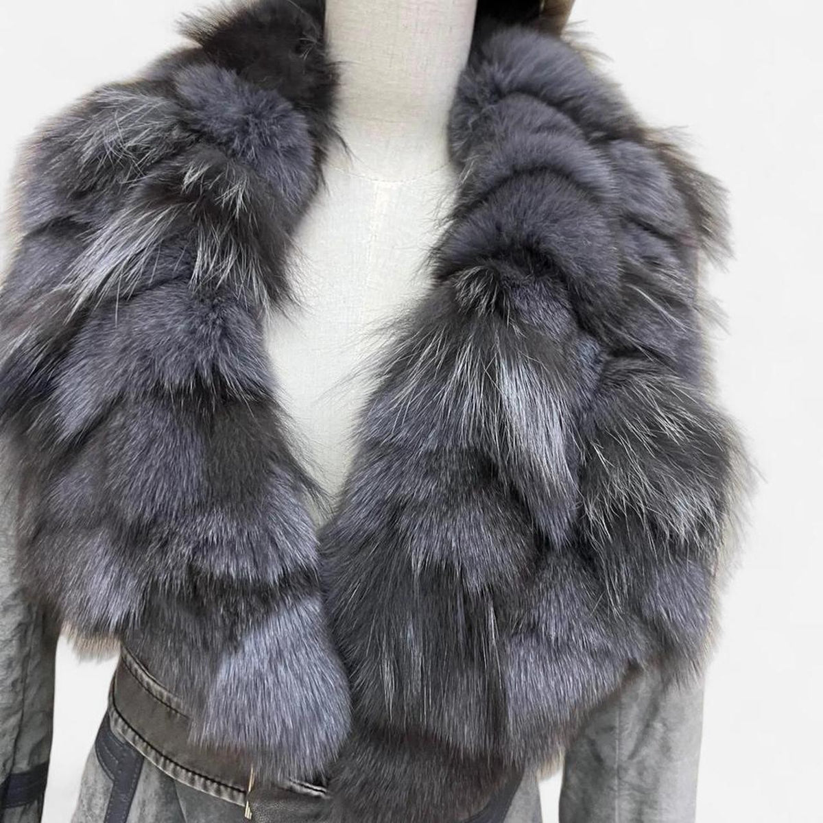 Vero Moda Fitted Pigskin Leather and Rabbit Fur Jacket