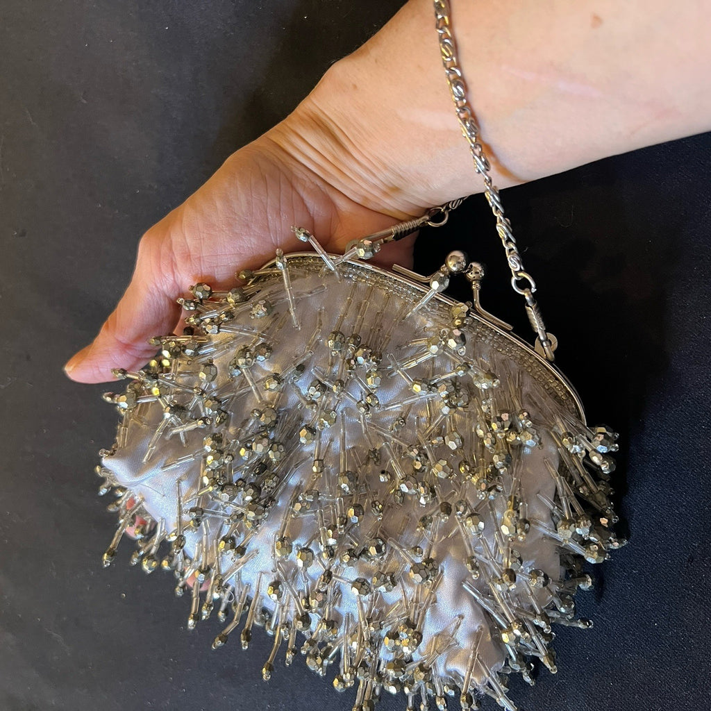 Vintage Silver Beaded Shoulder Bag Chain Strap Kiss Lock Evening Purse Clutch