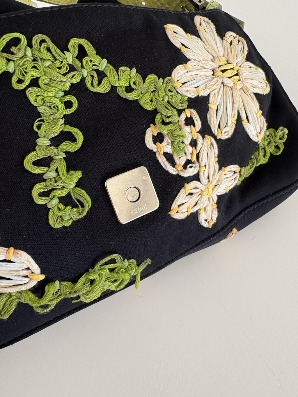 Auth VTG FENDI Baguette