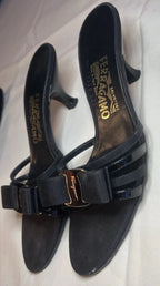 Salvatore Ferragamo Vara Kitten Black Patent Leather Bow Shoes Size 6.5