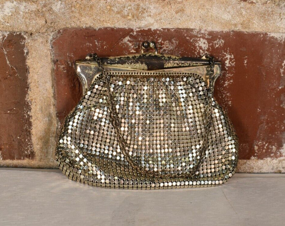 Vintage Whiting & Davis Silver Metal Mesh Chainmail Mini Purse