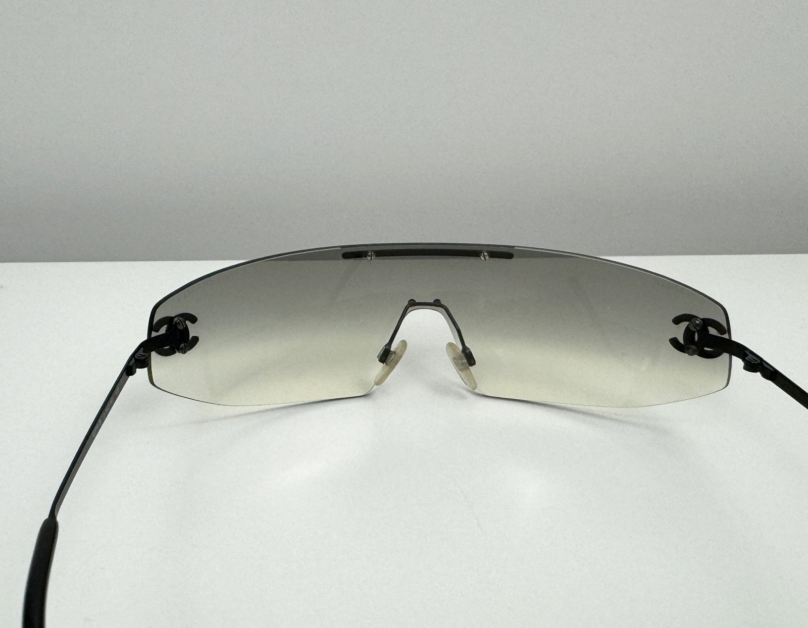 Vintage Authentic Chanel Shield Sunglasses 4078-B Gradient Lens Black Frames