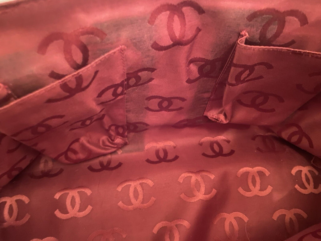 Chanel Leather Bag CC Logo on Front