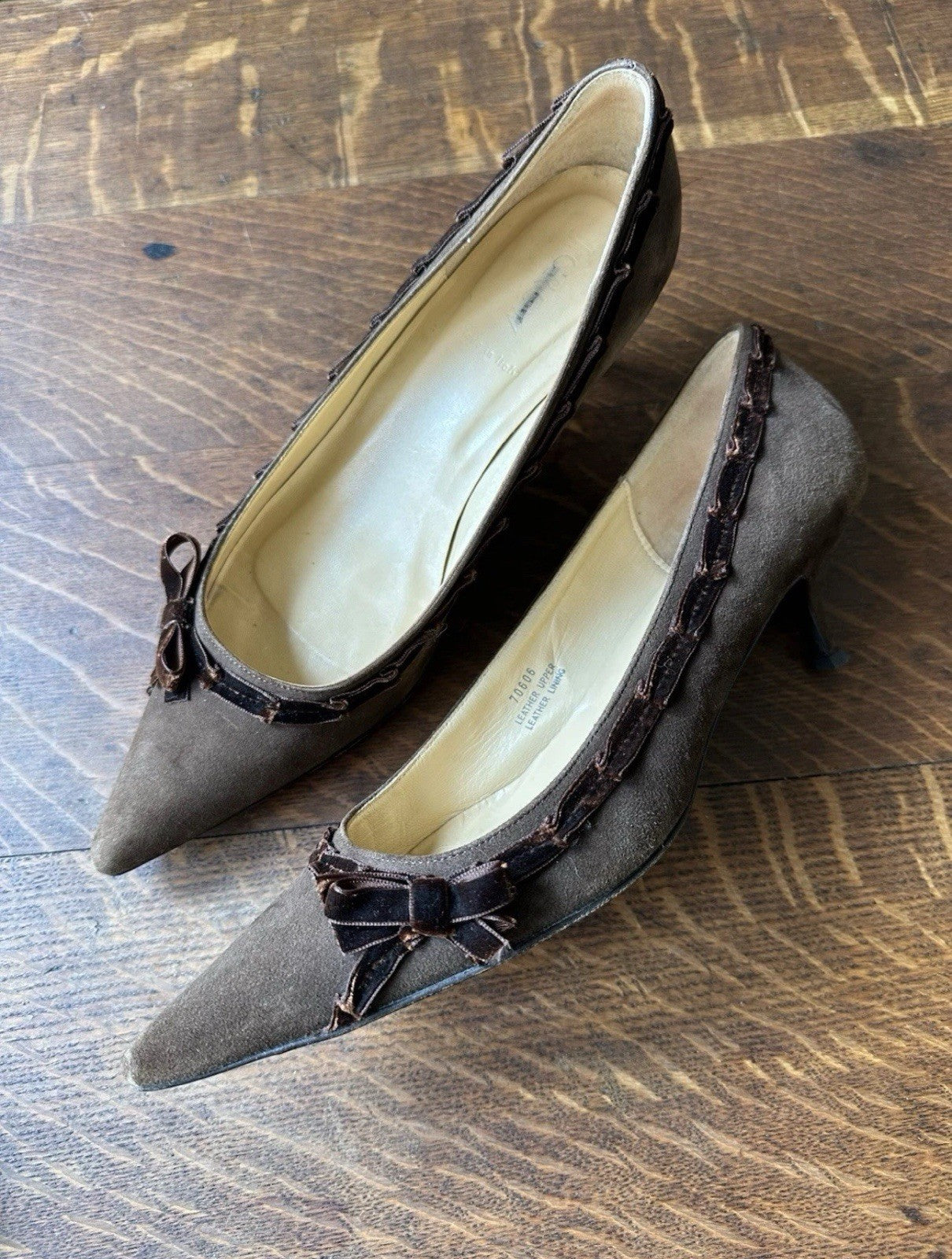 Brown Vintage Suede Velvet Ribbon Bow Kitten Heels