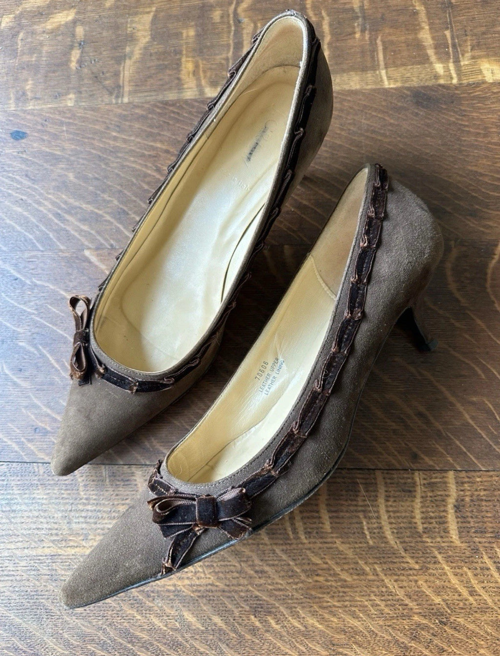 Brown Vintage Suede Velvet Ribbon Bow Kitten Heels
