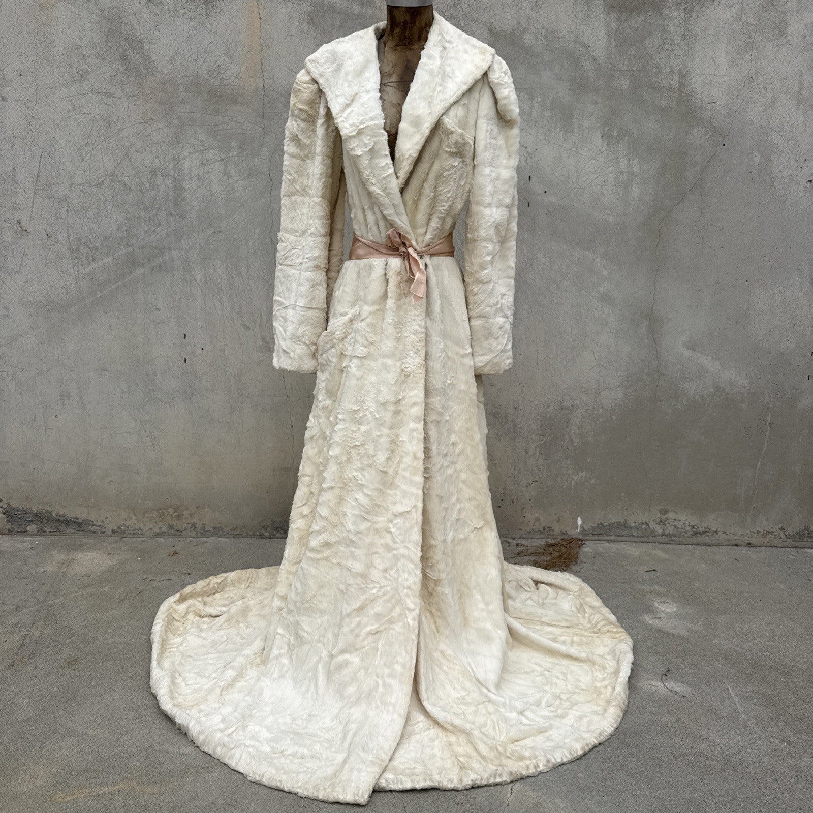 Vintage 1930s White Plush Teddy Bear Dressing Gown Ermie Art Deco Dress Coat