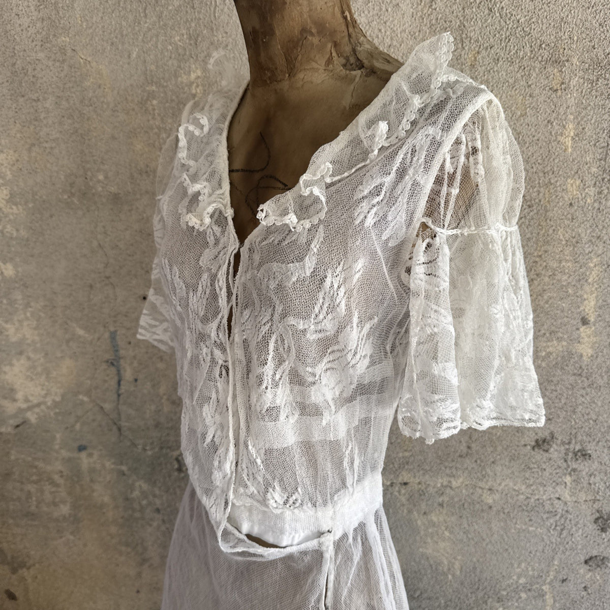 Antique Edwardian White Net Lace Dress Floral Lace Maxi Ruffle Bridal Vintage