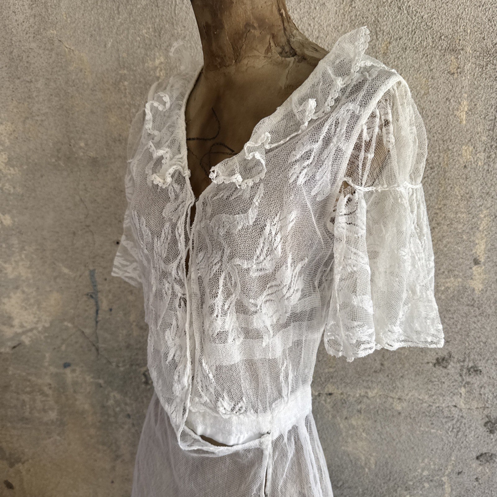 Antique Edwardian White Net Lace Dress Floral Lace Maxi Ruffle Bridal Vintage