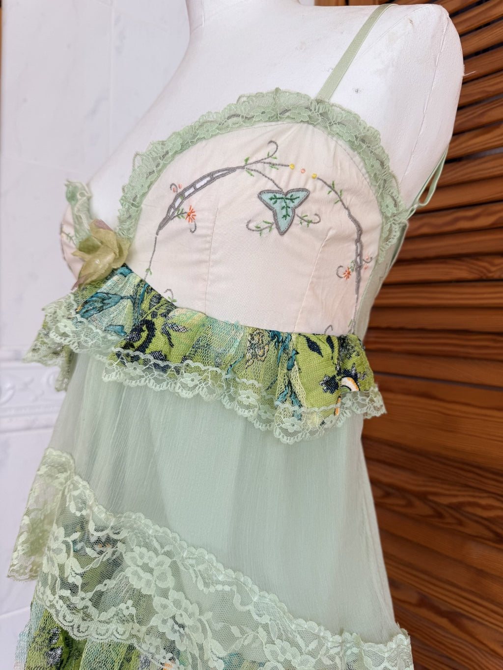 LM Lulu Green Multi Floral Appliqué Mesh Cami Top Size S
