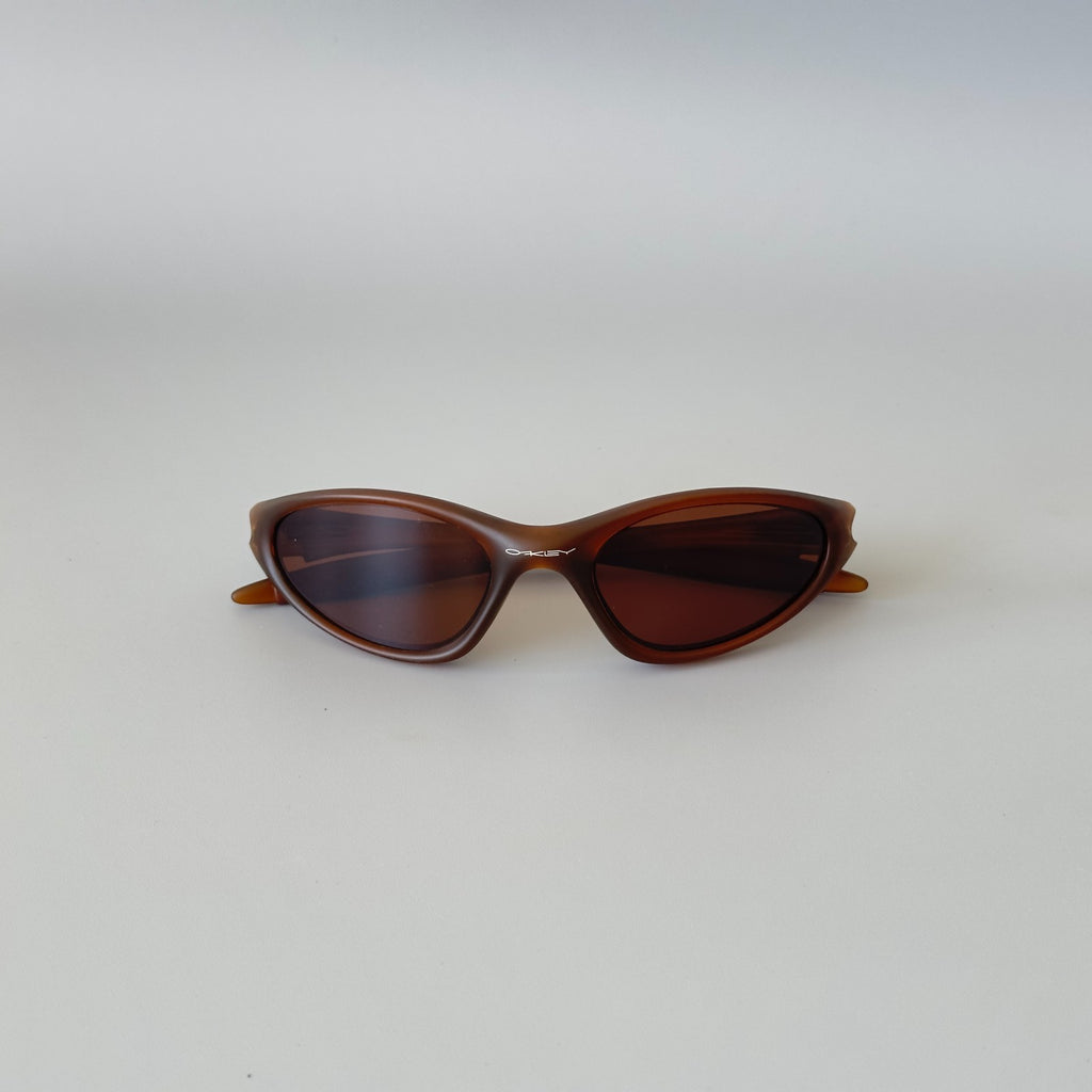 Oakley Mitute Brown Vintage Sunglasses Gorpcore USA Y2K Avantgarde Archive